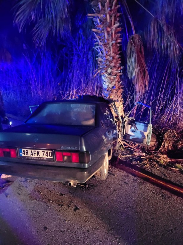 Foto - Direksiyona alkollü oturdu! Annesi kazada hayatını kaybetti, kendisi yoğun bakımda