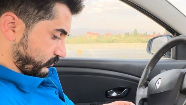 Direksiyonunda gördüğü böcek şoke etti! Sırtındaki desen ağızları açık bıraktı