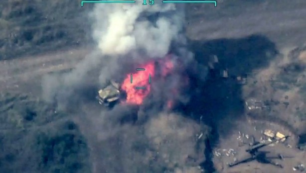 Foto - Efeleniyordu, direkten döndü: Tankları sınıra yığan Sisi, Türkiye'nin hışmına uğruyordu! 