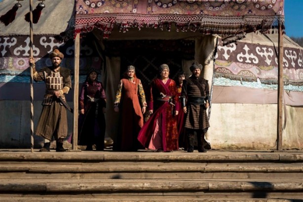 Foto - "Diriliş Ertuğrul" ekibine muhteşem karşılama