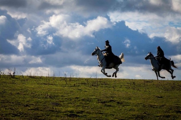 Foto - "Diriliş Ertuğrul" ekibine muhteşem karşılama