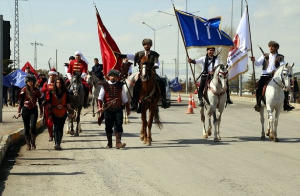 Foto - "Diriliş Ertuğrul" ekibine muhteşem karşılama