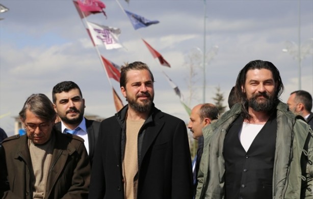 Foto - "Diriliş Ertuğrul" ekibine muhteşem karşılama