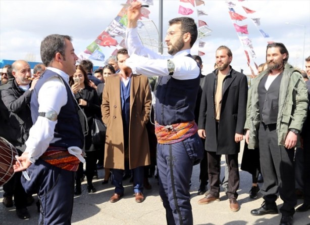 Foto - "Diriliş Ertuğrul" ekibine muhteşem karşılama