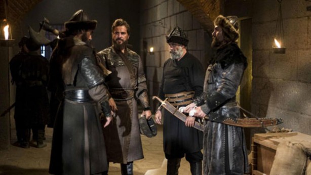 Foto - Diriliş Ertuğrul müziğini Kudüs'e uyarlayan sanatçıdan bomba Osmanlı çıkışı