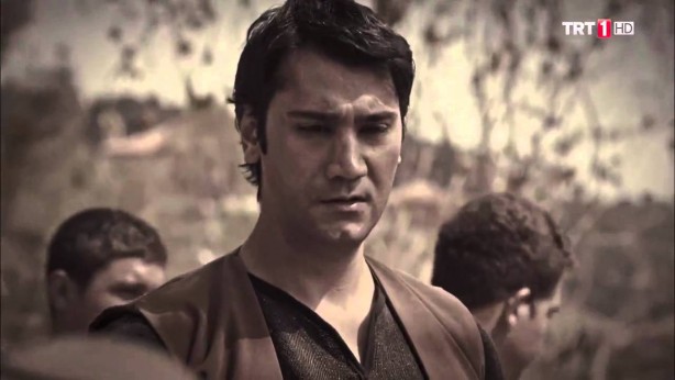 Foto - Diriliş Ertuğrul oyuncuları kaç yaşında?