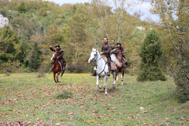 Foto - Diriliş Ertuğrul'un senaristinden heyecanlandıran tüyo!