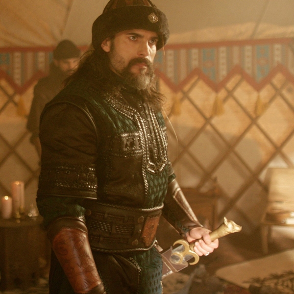 Foto - Diriliş Ertuğrul'un Turgut Alp'ine koronavirüs engeli! Bir kez daha ertelendi