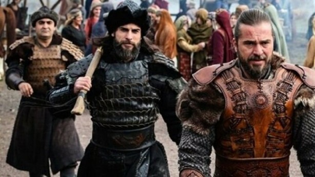 Foto - Diriliş Ertuğrul başrol oyuncusu Engin Altan Düzyatan’ın paylaşımında Kuruluş Osman detayı