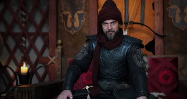 Foto - Diriliş Ertuğrul başrol oyuncusu Engin Altan Düzyatan’ın paylaşımında Kuruluş Osman detayı