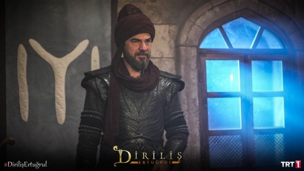 Foto - Diriliş oyuncularının eski ve şimdiki halleri