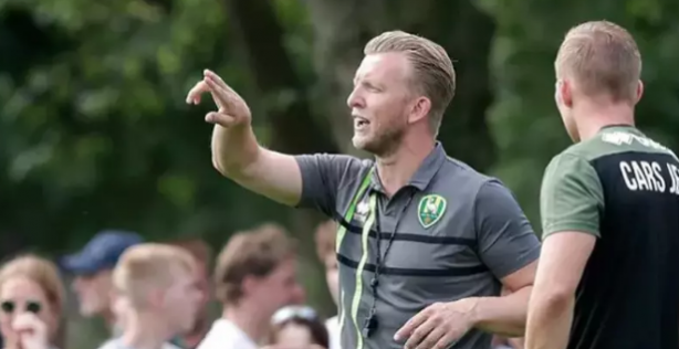 Foto - Dirk Kuyt'ın yeni durağı herkesi şaşırttı! İmzalar atılıyor: O takımın başına geçecek: Sürpriz anlaşma