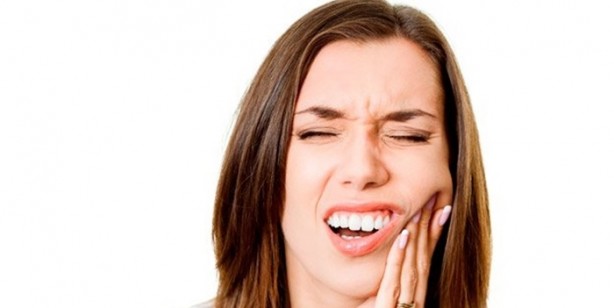 Foto - Diş eti büyümesi hastalık habercisi