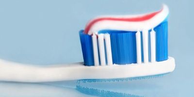 Foto - Diş fırçası alırken bunlara dikkat etmezseniz dişlerinizden olursunuz!