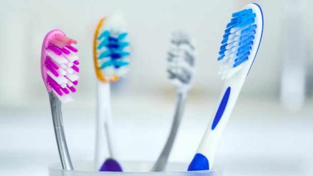 Foto - Diş fırçasını su ile ıslatanlar bu habere dikkat! Bundan sonra...