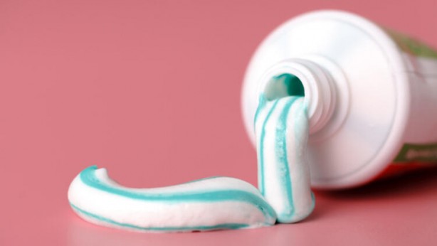 Foto - Diş fırçasını su ile ıslatanlar bu habere dikkat! Bundan sonra...