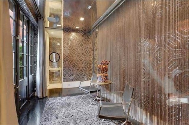 Foto - Dış görünüşü harabe ama...