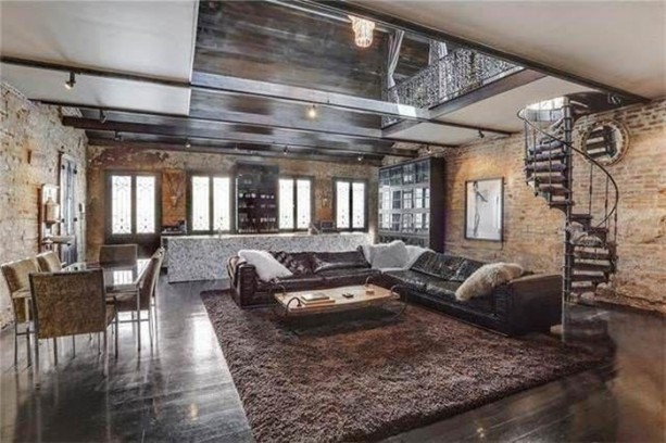 Foto - Dış görünüşü harabe ama...