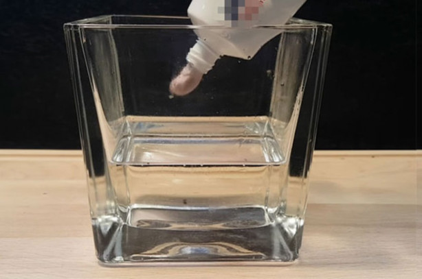 Foto - Diş macunu midede bakın ne hale geliyor