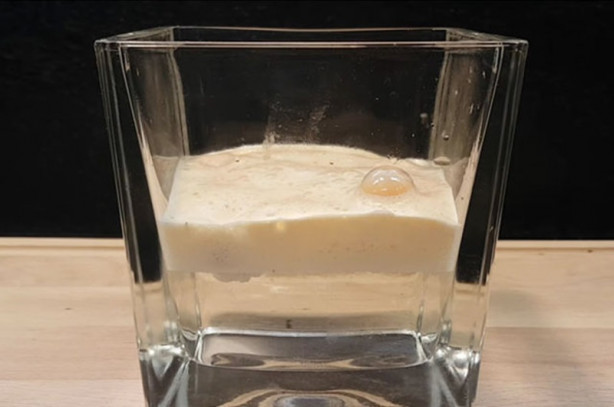 Foto - Diş macunu midede bakın ne hale geliyor