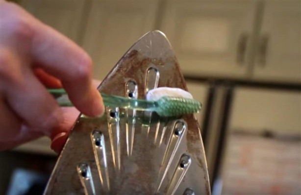 Foto - Diş macununun öyle çok kullanım alanı var ki!