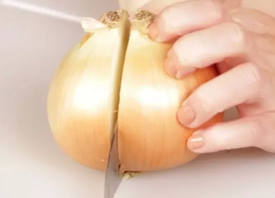 Foto - Diş macununuzu tırnağınıza sürerseniz bakın ne oluyor!