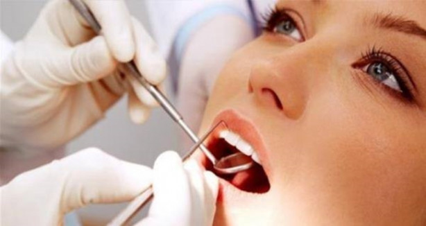 Foto - Dişinizi fırçaladıktan sonra ağzınızı suyla çalkalamayın! Çünkü...