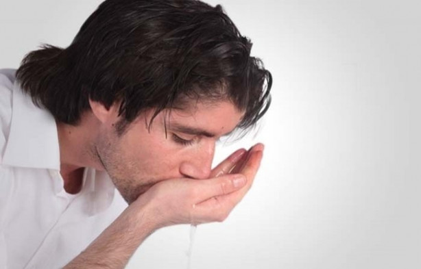 Foto - Dişinizi fırçaladıktan sonra ağzınızı suyla çalkalamayın! Çünkü...