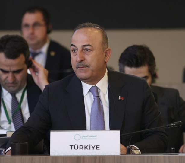 Dışişleri Bakanı Çavuşoğlu'ndan net mesaj: PKK eliyle olmaz!