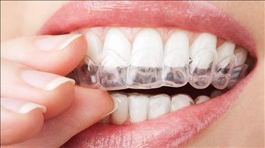 Foto - Dişleri doğal yollarla beyazlatmak için teknikler