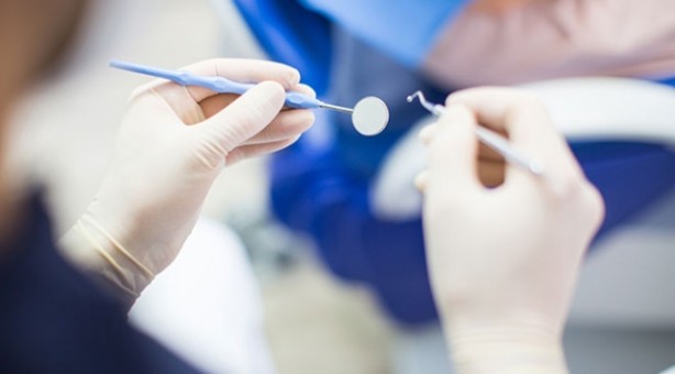 Foto - Dişleri inci gibi yapan besinler