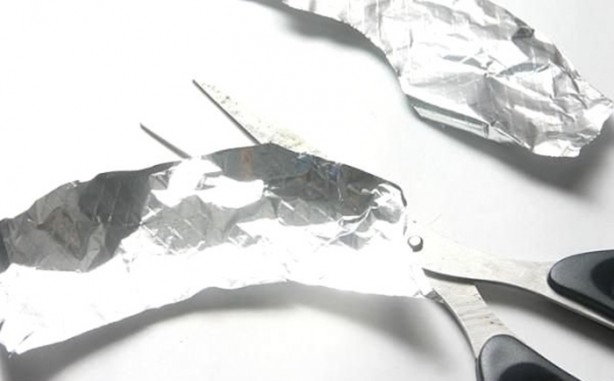 Foto - Dişlerinizi alüminyum folyo ile kaplarsanız ne olur?