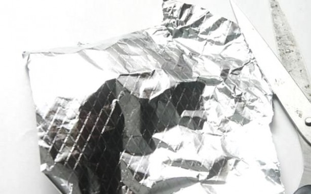 Foto - Dişlerinizi alüminyum folyo ile kaplarsanız ne olur?