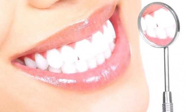 Foto - Dişlerinizi alüminyum folyo ile kaplarsanız ne olur?