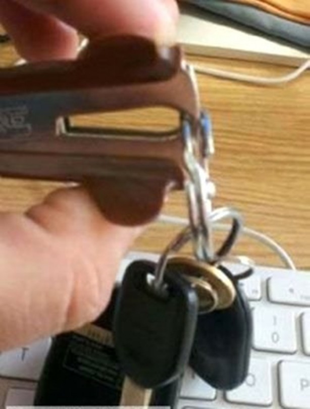 Foto - Dişlerinizi alüminyum folyo ile kaplarsanız ne olur?