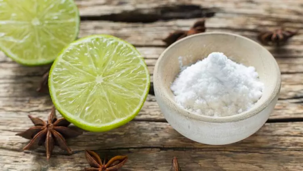 Foto - Dişlerinizi gören, doktorunuzu soracak! 5 adımda alayı bembeyaz olacak! Gerçekten bu yöntem bir harika