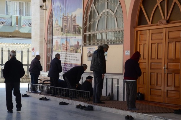 Foto - Diyanet açıkladı! Namazlar oralarda kılınacak