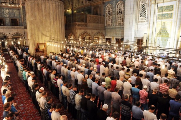 Diyanet açıkladı! Namazlar oralarda kılınacak
