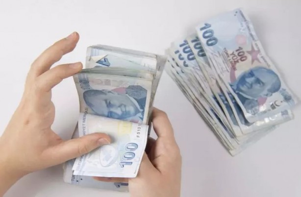 Foto - Diyanet 'caiz değil' demişti! Emeklilere 15 bin lira vermeye başladılar