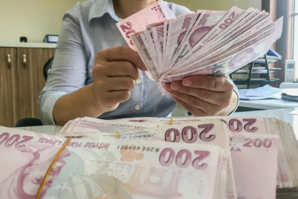 Diyanet 'caiz değil' demişti! Emeklilere 15 bin lira vermeye başladılar