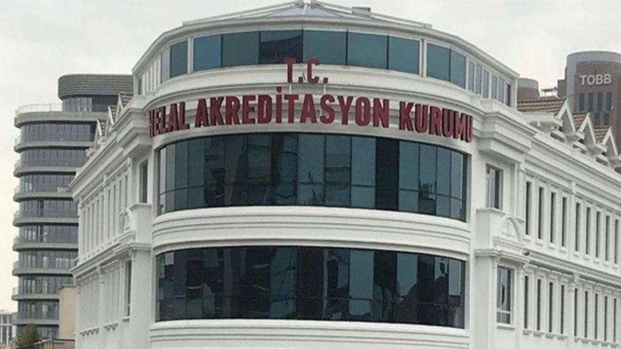 Diyanet "caiz değil" derken, Helal Akreditasyon personeli aldı! Promosyonda "Bari siz yapmayın" dedirten skandal