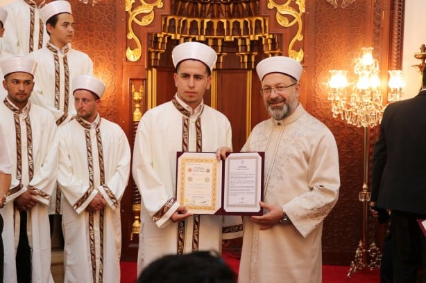 Diyanet İşleri Başkanı Ali Erbaş, Manisa'da hafızlık icazet törenine katıldı