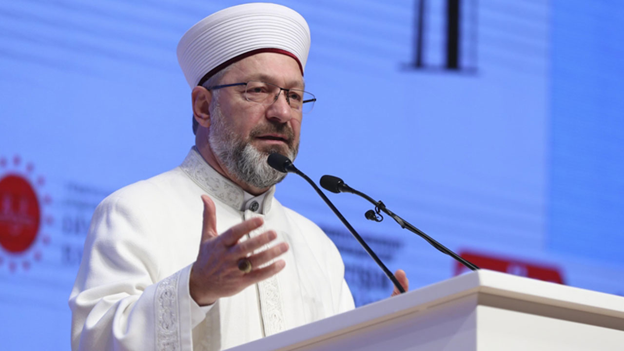 Foto - Diyanet İşleri Başkanı Ali Erbaş yapay zekaya ayet sordu! Aldığı cevapla şoku yaşadı