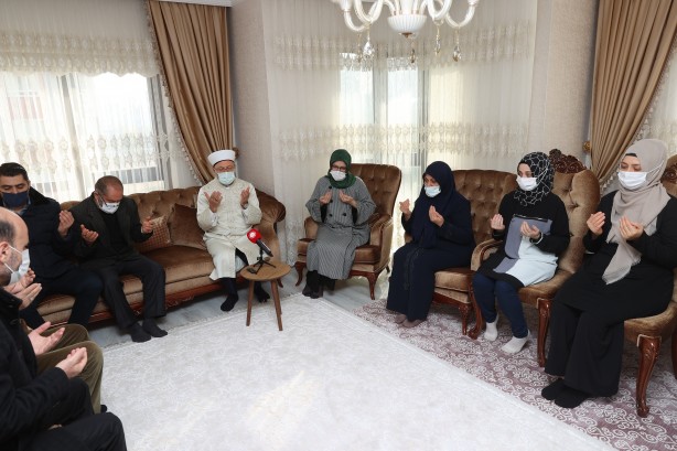 Foto - Diyanet İşleri Başkanı Ali Erbaş’tan katledilen Başak Cengiz’in ailesine taziye ziyareti