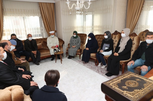 Foto - Diyanet İşleri Başkanı Ali Erbaş’tan katledilen Başak Cengiz’in ailesine taziye ziyareti