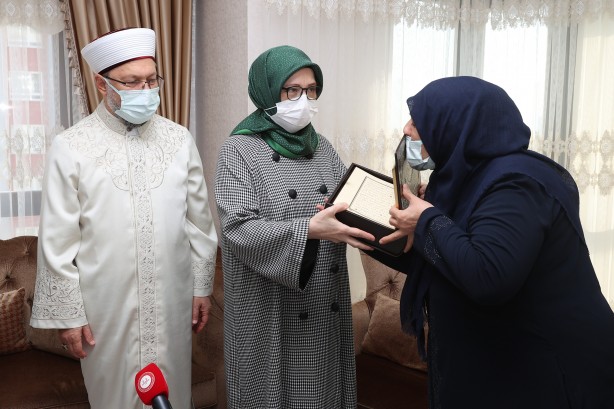 Diyanet İşleri Başkanı Ali Erbaş’tan katledilen Başak Cengiz’in ailesine taziye ziyareti