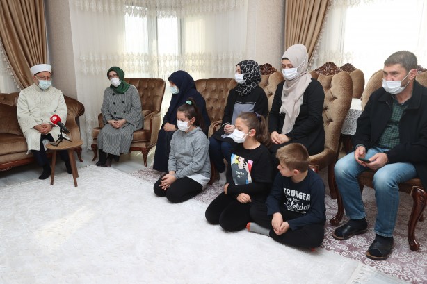 Foto - Diyanet İşleri Başkanı Ali Erbaş’tan katledilen Başak Cengiz’in ailesine taziye ziyareti