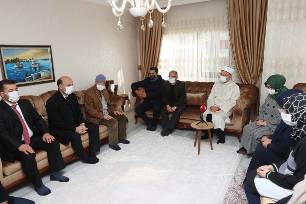 Foto - Diyanet İşleri Başkanı Ali Erbaş’tan katledilen Başak Cengiz’in ailesine taziye ziyareti