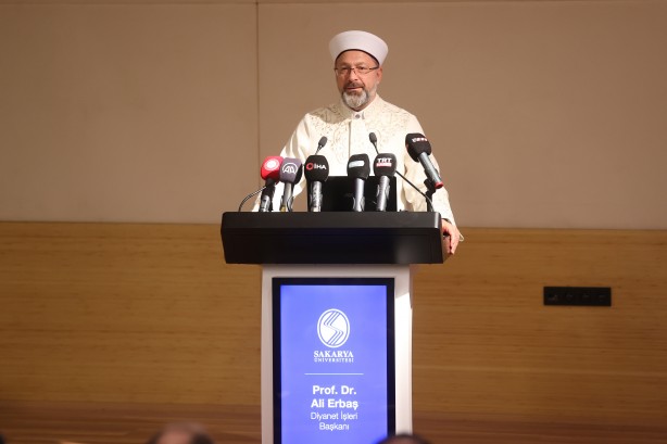 Foto - Diyanet İşleri Başkanı Erbaş: Cami temeli atılmayan üniversite neredeyse kalmadı
