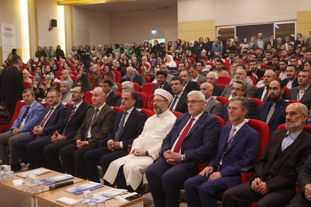 Foto - Diyanet İşleri Başkanı Erbaş: Cami temeli atılmayan üniversite neredeyse kalmadı